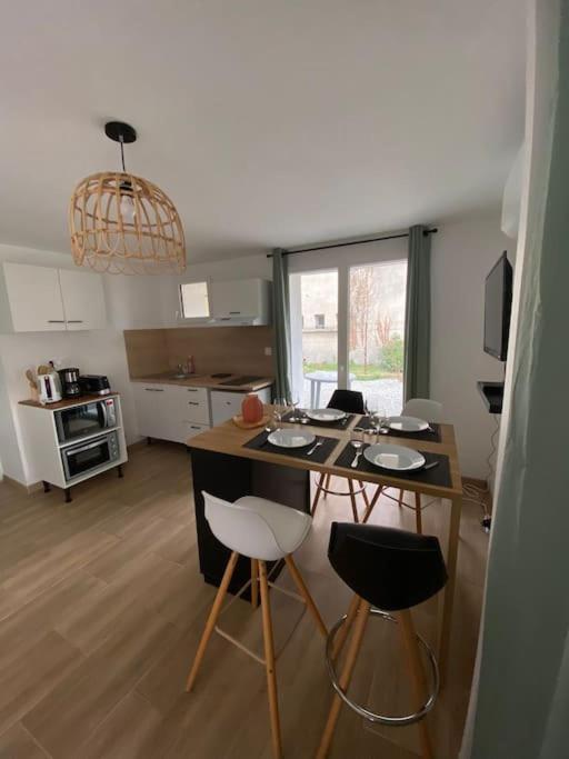 Le Happynous, Cosy, Climatise, Wifi, Parking Prive Interieur *