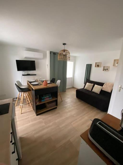 Le Happynous, Cosy, Climatise, Wifi, Parking Prive Interieur * Tain-l'Hermitage